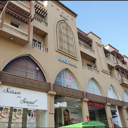 Hak Mall Suites And Apartments Равалпинди Екстериор снимка