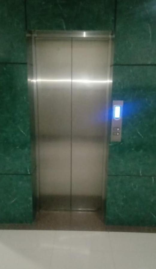 Hak Mall Suites And Apartments Равалпинди Екстериор снимка