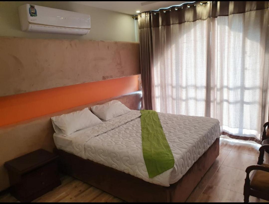 Hak Mall Suites And Apartments Равалпинди Екстериор снимка