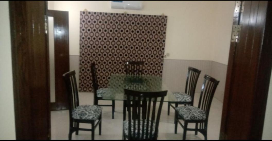 Hak Mall Suites And Apartments Равалпинди Екстериор снимка